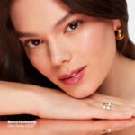 REVLON Super Lustrous Glass Shine Balm Gift Set, 3-Piece, Lipstick Multipack, Hydrating Tinted, Sheer Glossy Finish, 003 Honey Shine, 008 Rum Raisin, 006 Girly Swirly - Image 5